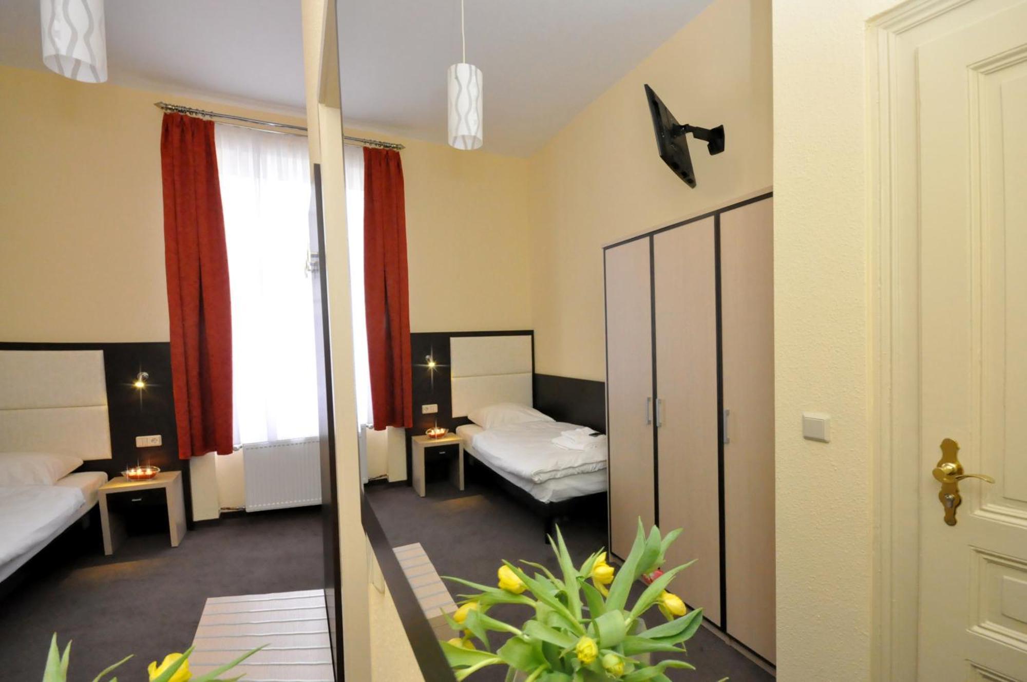 Hotel Bova Frankfurt am Main Exterior foto